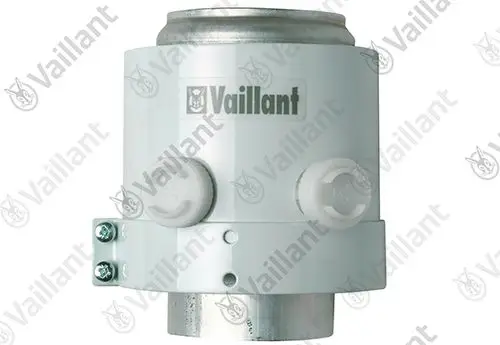Vaillant Verlängerungsrohr mit Prüföffnung, gefertigt aus Aluminium, für den Einsatz in Brennwertsystemen. Mit Anschlussmöglichkeiten an der Seite.